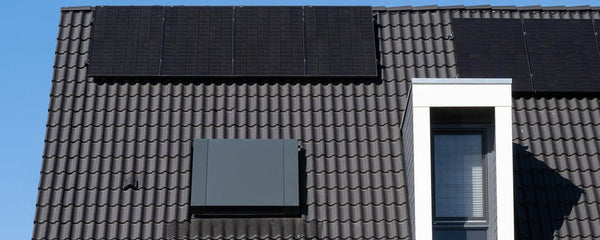 Warmtepomp in of op het dak